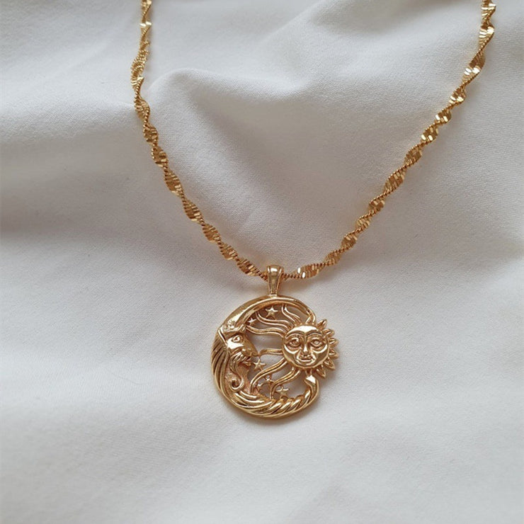 Boho Fashion Creative Engraved Sun Necklace